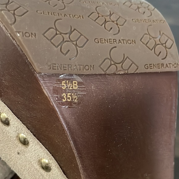 BCBGeneration clog platform heels - Picture 2 of 4